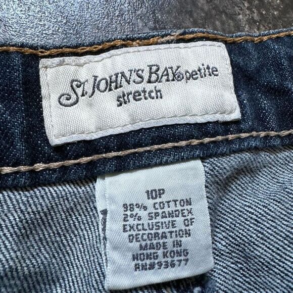 St John's Bay Women's Straight-Leg Stretch Jeans Blue Size 10P Used Stains - Picture 7 of 15